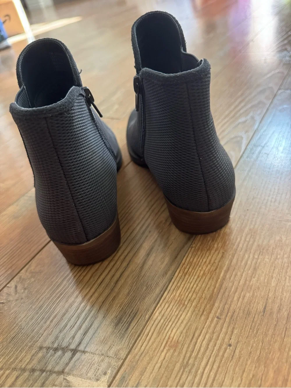 Kensie Gerona textile/leather Women's Ankle Boots-Sleek Textured Design size 7